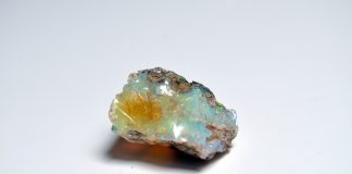 opale arcobaleno